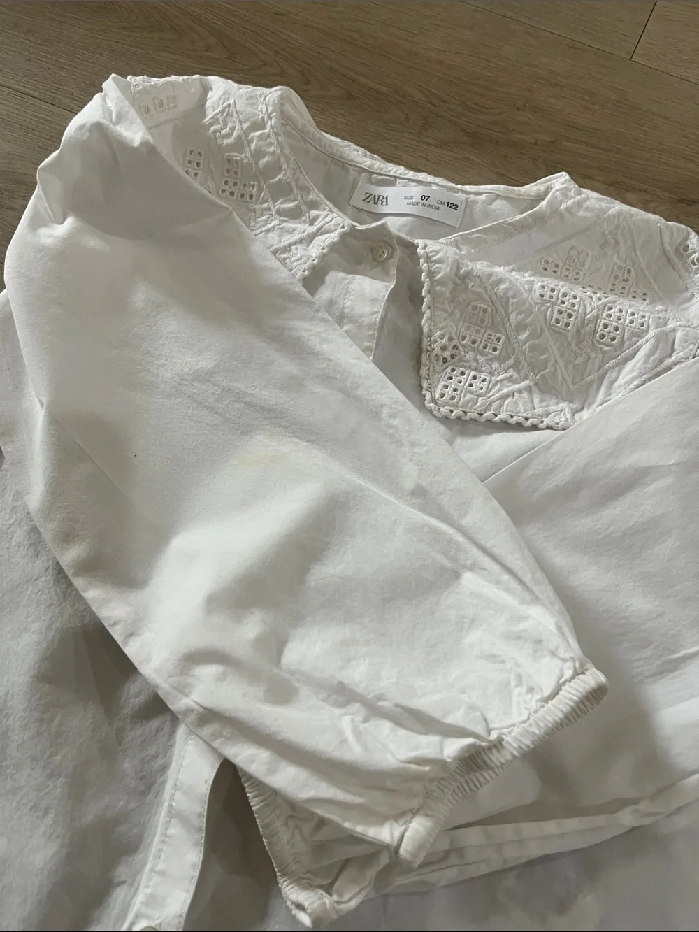 Zara White Button-Front Blouse with Eyelet Collar